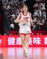 游刃有余！中国女篮半场领先印尼女篮29分 翟若云9分&amp;张子宇7分